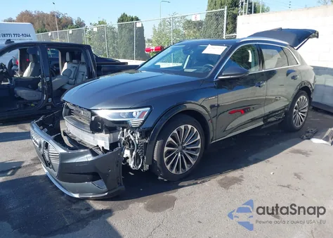 2019 Audi E-Tron Premium Plus из США, поврежденный, VIN WA1VAAGE2KB021539